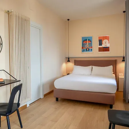 Colosseum Hotel